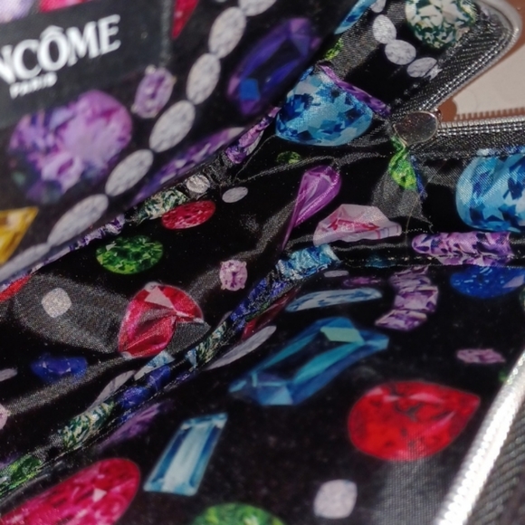 Lancome Paris makeup bag Diamonds and pearls and gems - Picture 12 of 16
